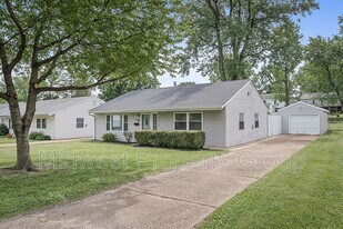 7 St George Ct in Florissant, MO - Building Photo