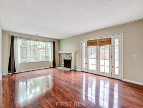 13132 Laburnum Dr in Tustin, CA - Building Photo - Building Photo