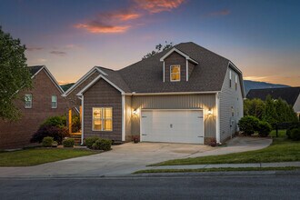 3641 Willow Lake Cir in Chattanooga, TN - Building Photo - Building Photo