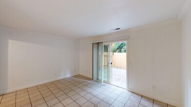 18233 Happy Ln in Sonoma, CA - Building Photo - Building Photo