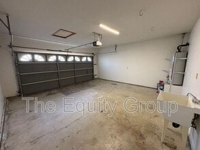 1619 E Parkview Ave in Visalia, CA - Building Photo - Building Photo