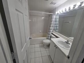 2351 W Preserve Way in Miramar, FL - Foto de edificio - Building Photo