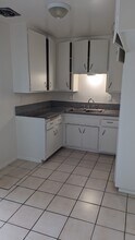 1020 St Malo St S, Unit 16 in West Covina, CA - Building Photo - Building Photo