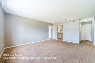 612 Madison Street in Clarksville, TN - Building Photo - Interior Photo