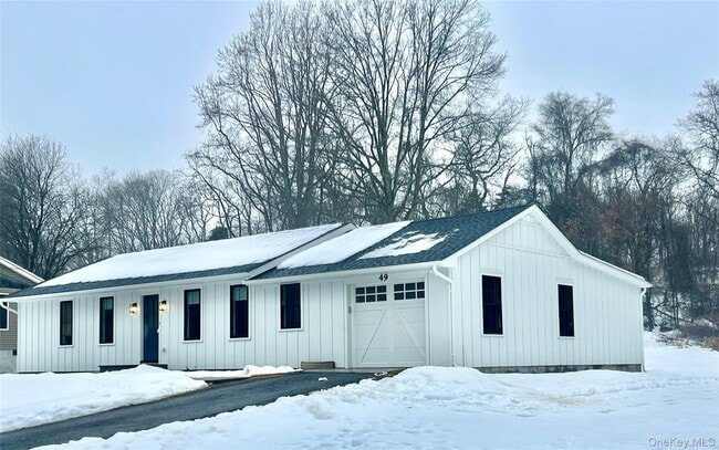 property at 49 Hackensack Heights Rd