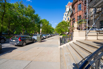 180 Commonwealth Ave in Boston, MA - Foto de edificio - Building Photo