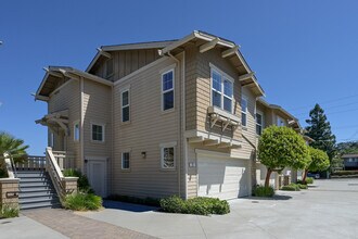 12 Merrydale Ct in San Rafael, CA - Foto de edificio - Building Photo