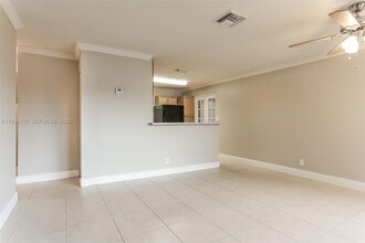 2411 NE 10th Ave in Pompano Beach, FL - Building Photo - Building Photo