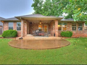 11909 Whitney Way in Oklahoma City, OK - Building Photo - Building Photo