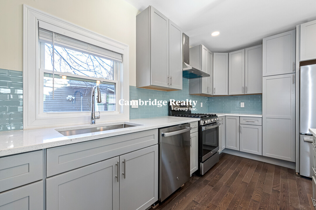 232 Fulton St in Medford, MA - Foto de edificio