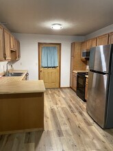 216 W Wade St in Republic, MO - Building Photo - Building Photo