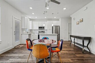 2116 Shea Rd in Dallas, TX - Building Photo - Building Photo