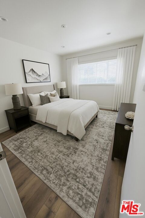 13830 Burbank Blvd in Los Angeles, CA - Building Photo - Building Photo