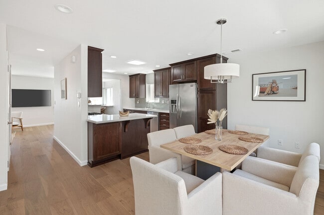 49 15th St in Hermosa Beach, CA - Foto de edificio - Building Photo