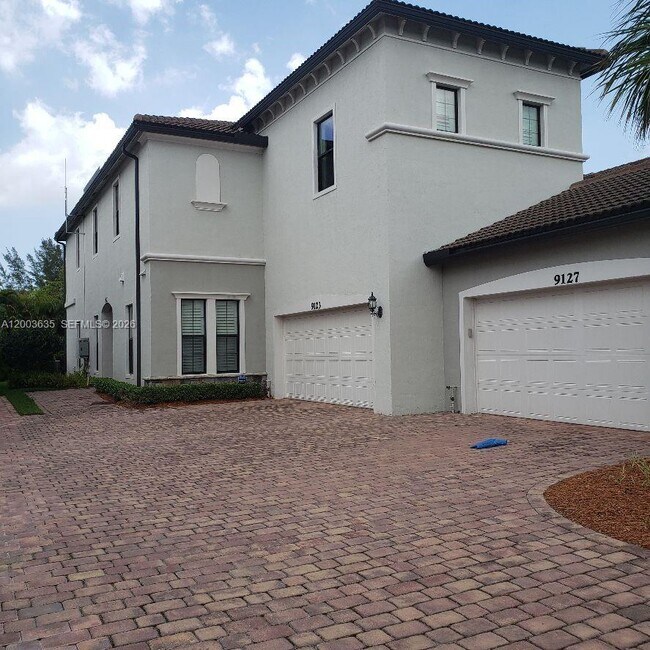 9139 Passiflora Wy in Boca Raton, FL - Building Photo - Building Photo