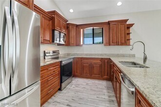 1704 NW 11th Pl in Cape Coral, FL - Building Photo - Building Photo