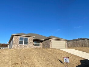 117 Cooper St in Huntsville, AR - Building Photo - Building Photo