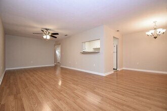 501 SW 75th St in Gainesville, FL - Building Photo - Building Photo