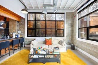 51 Greenwood Ave, Unit 7 in Montclair, NJ - Building Photo - Building Photo