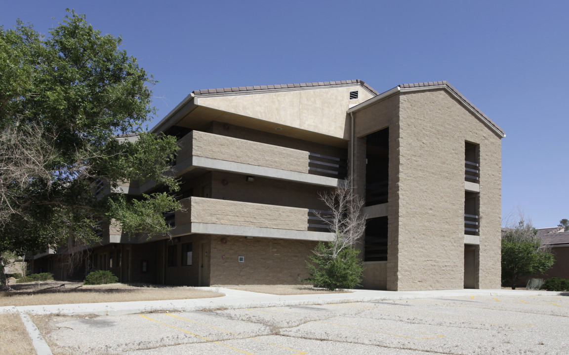 262 Starfighter St in Victorville, CA - Building Photo