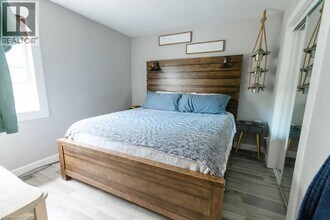 325 E 18th St in Hamilton, ON - Building Photo - Building Photo