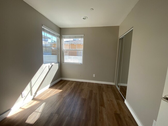 5708 Colfax Ave in Los Angeles, CA - Building Photo - Building Photo