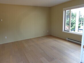 5515 Rutherford Rd in Nanaimo, BC - Building Photo - Building Photo