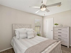 1001 Center Rd in Venice, FL - Building Photo - Building Photo