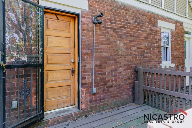 182 E Lane Ave in Columbus, OH - Building Photo - Building Photo