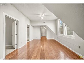 2069 SW Park Ave in Portland, OR - Building Photo - Building Photo