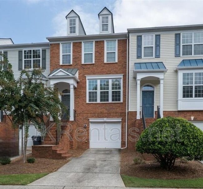 1369 Thornborough Dr
