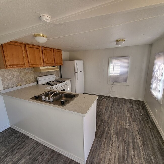 1752 NM-236 in Portales, NM - Building Photo - Building Photo