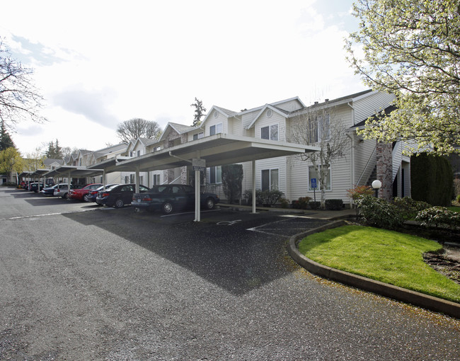 Mallard Ridge in Lake Oswego, OR - Building Photo - Building Photo