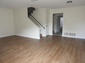 4845 Santa Cruz Ave in San Diego, CA - Building Photo - Building Photo