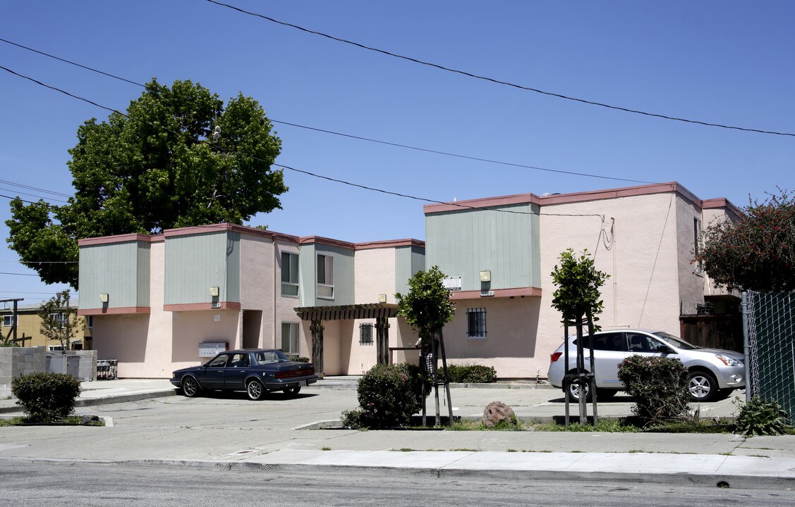 1131-1135 63rd St in Emeryville, CA - Foto de edificio