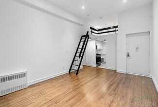 127 4th Ave in New York, NY - Building Photo - Building Photo