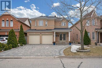 39 Monte Cristi St in Vaughan, ON - Building Photo - Building Photo