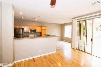 1372 W. Roadrunner Dr. in Chandler, AZ - Building Photo - Building Photo
