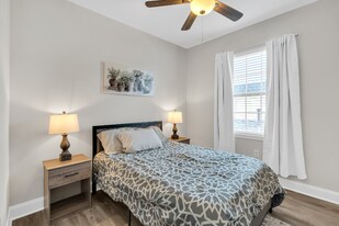 9309 Belfast St, Unit Room B in New Orleans, LA - Building Photo