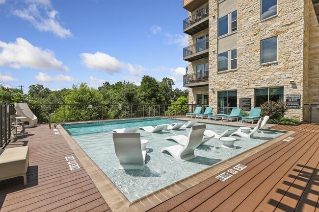 property at 1900 Barton Springs Rd