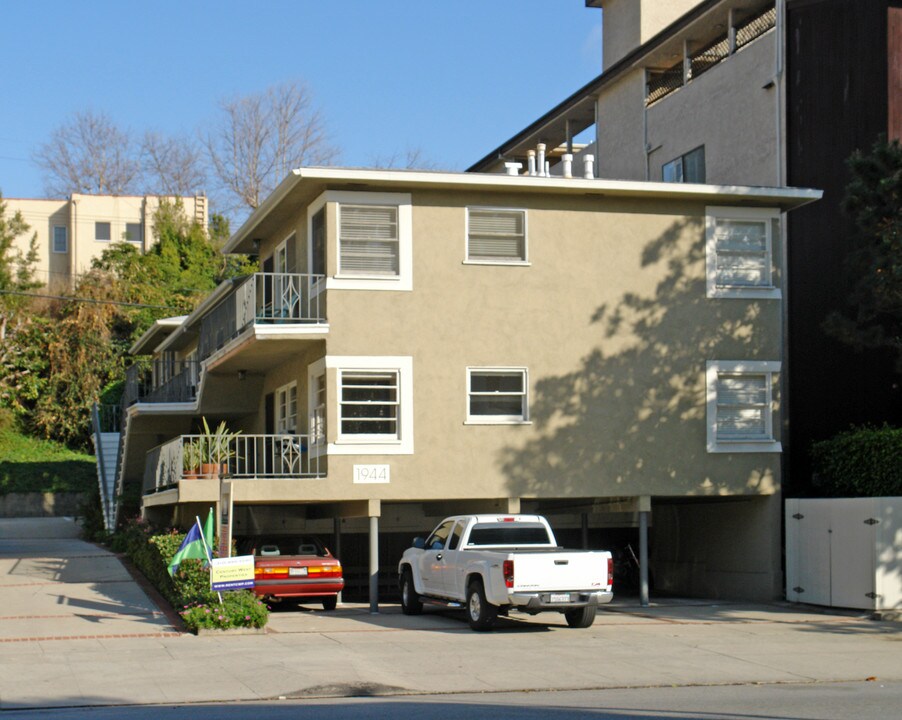 1940 Beverly Glen Blvd in Los Angeles, CA - Foto de edificio