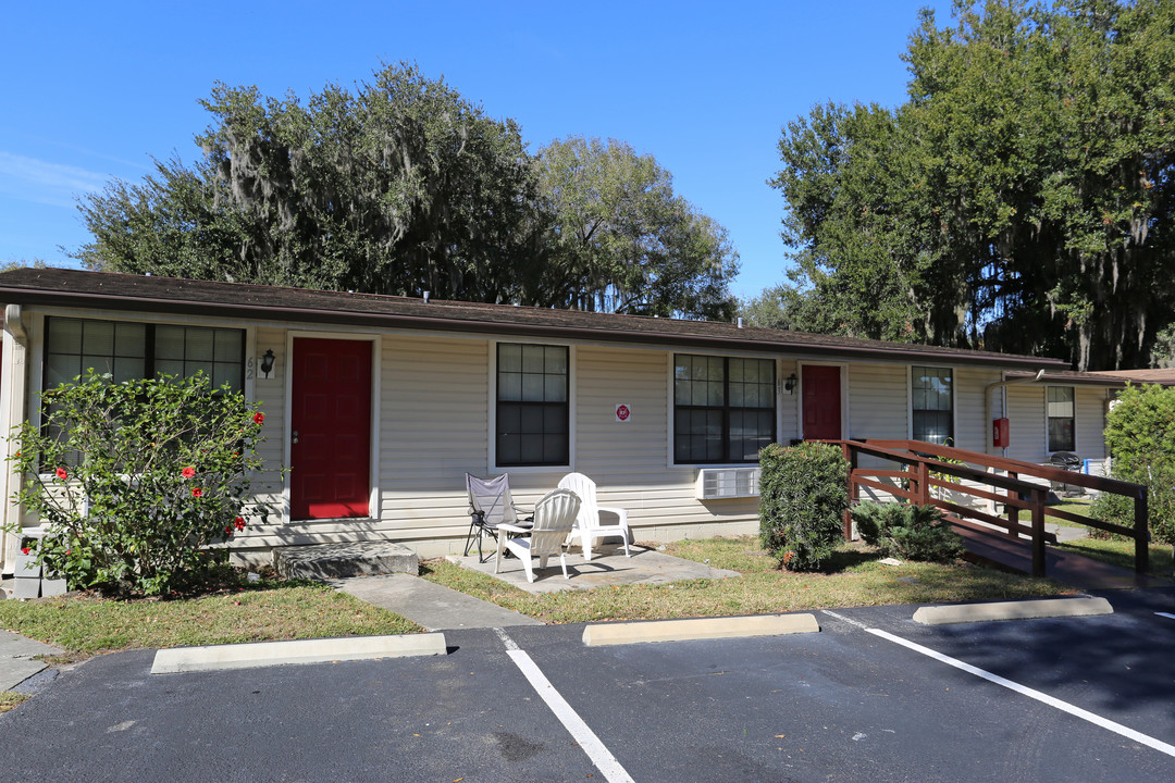 Oakwood Manor Apartments in Bartow, FL - Foto de edificio