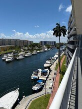 1800 NW 24th Ave in Miami, FL - Foto de edificio - Building Photo