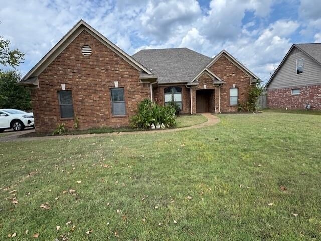 135 CLEAR SPRING Cir in Somerville, TN - Building Photo