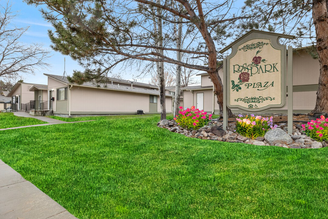 Rosepark Plaza Apartments in Billings, MT - Foto de edificio