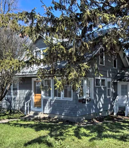 property at 2318 Washington St