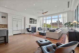 32 Derne St, Unit 2 in Boston, MA - Foto de edificio - Building Photo