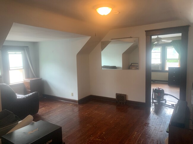 1209 Bonnieview Ave in Lakewood, OH - Building Photo - Building Photo