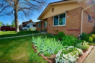 5440 Nolan St in Arvada, CO - Building Photo