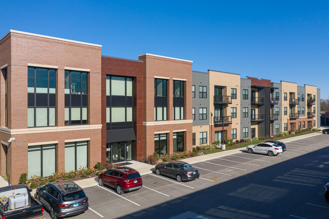 Trace on the Parkway in Edwardsville, IL - Foto de edificio - Building Photo